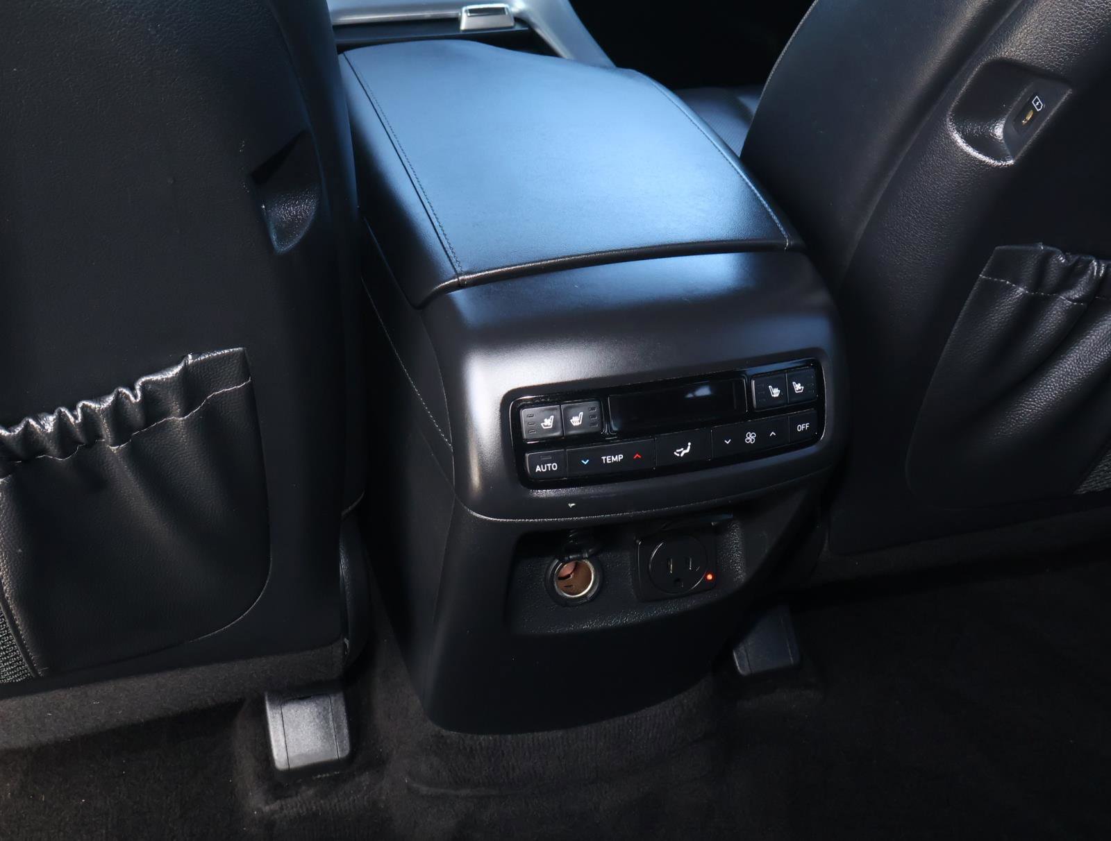 Used 2023 Hyundai Palisade Calligraphy image 12