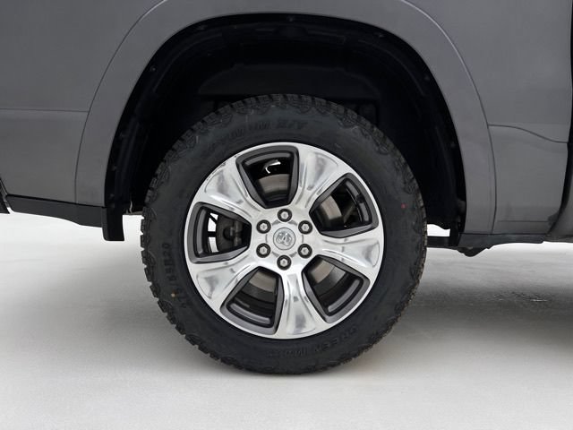 Used 2022 RAM 1500 Laramie AWD/4WD image 34