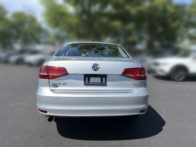 Used 2015 Volkswagen Jetta SE FWD image 6