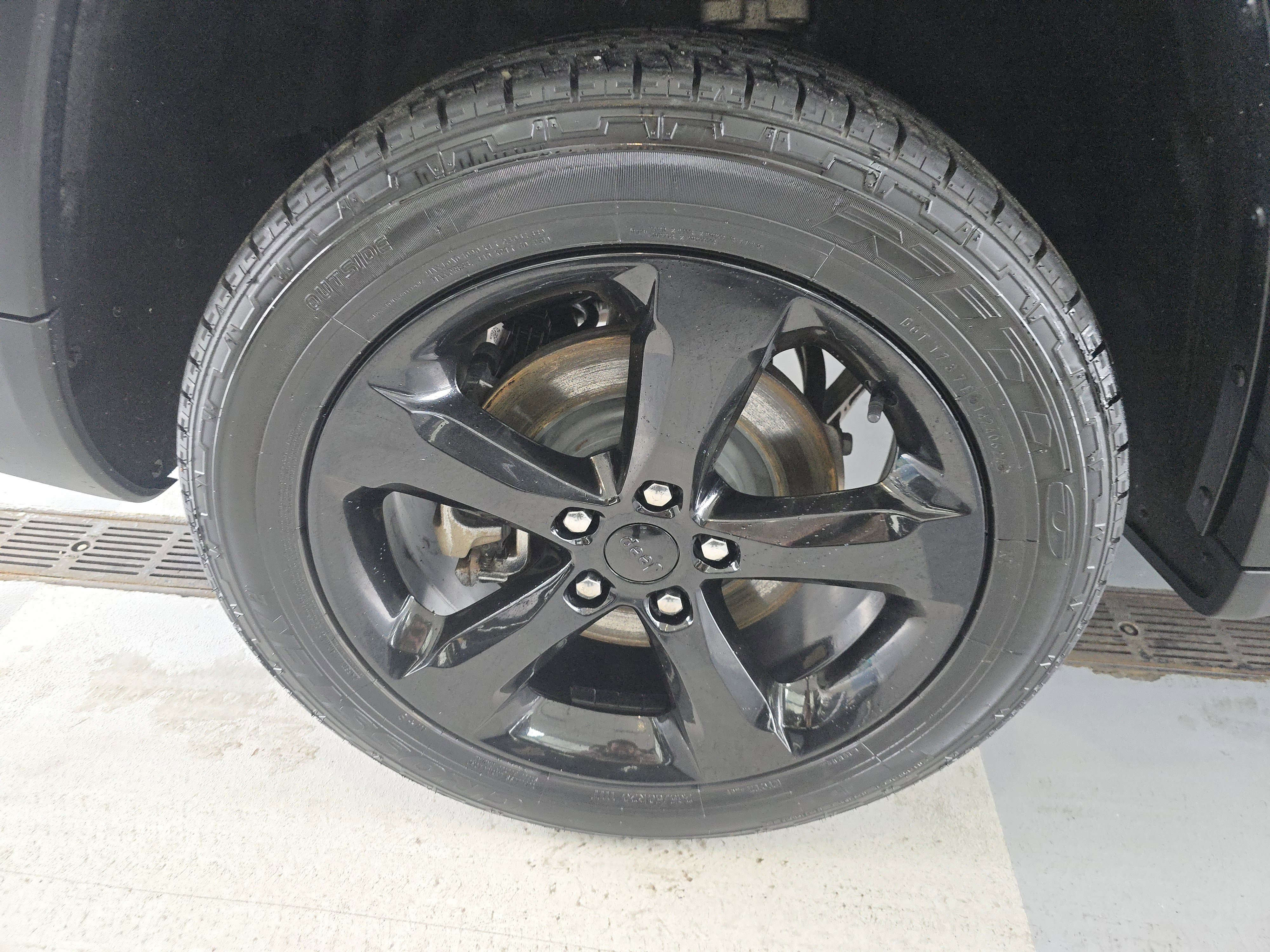 Used 2021 Jeep Grand Cherokee L Altitude image 11