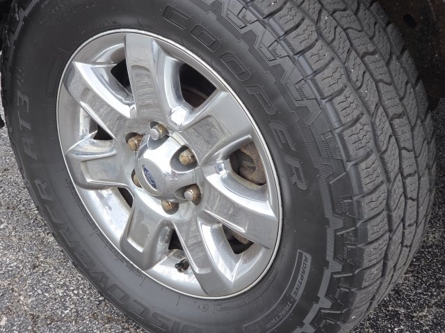 Used 2014 Ford F150 XLT w/ Equipment Group 302A Luxury AWD/4WD image 7