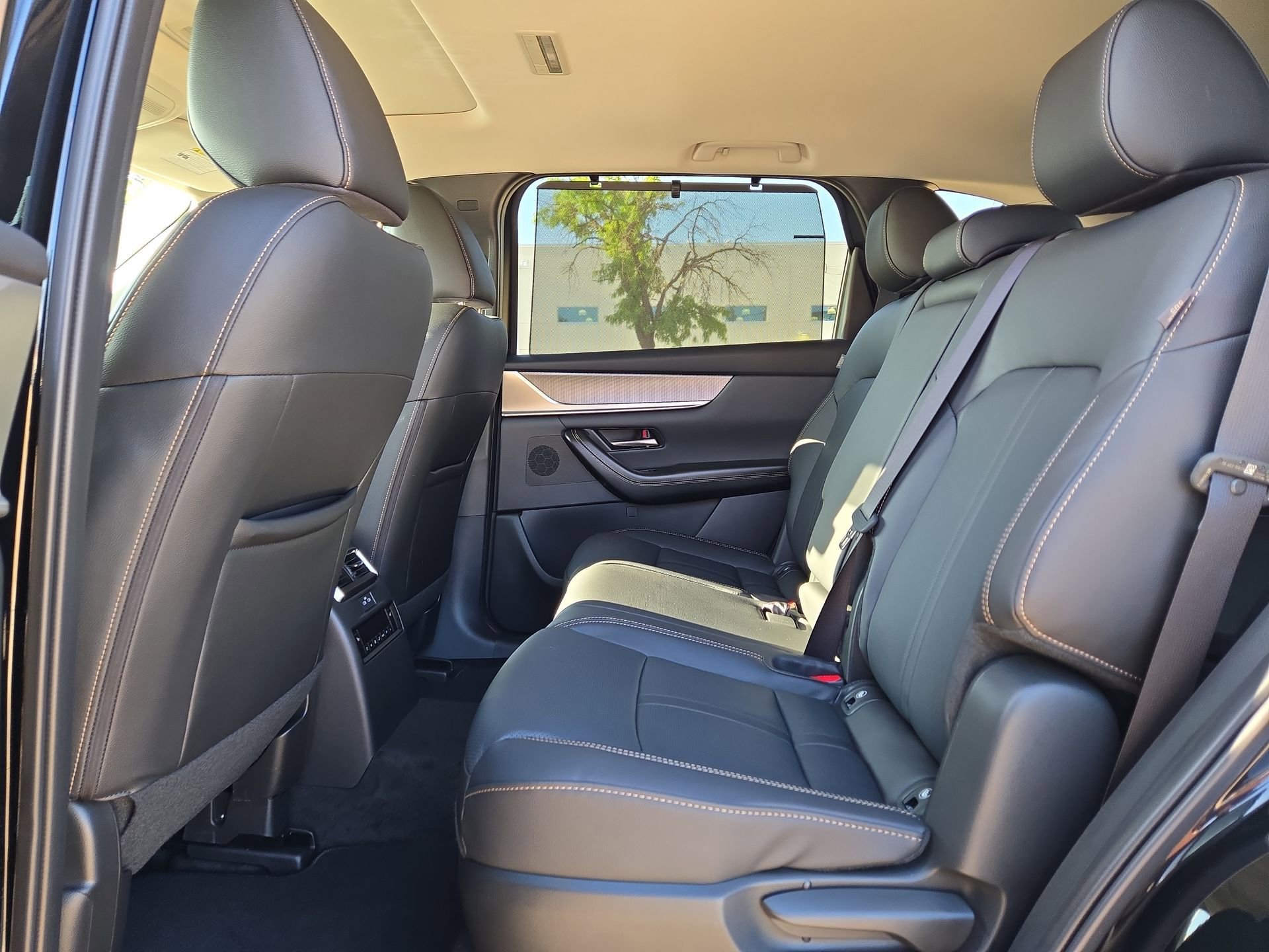 Used 2026 MAZDA CX-70 3.3 Turbo w/ Preferred Package AWD/4WD image 13