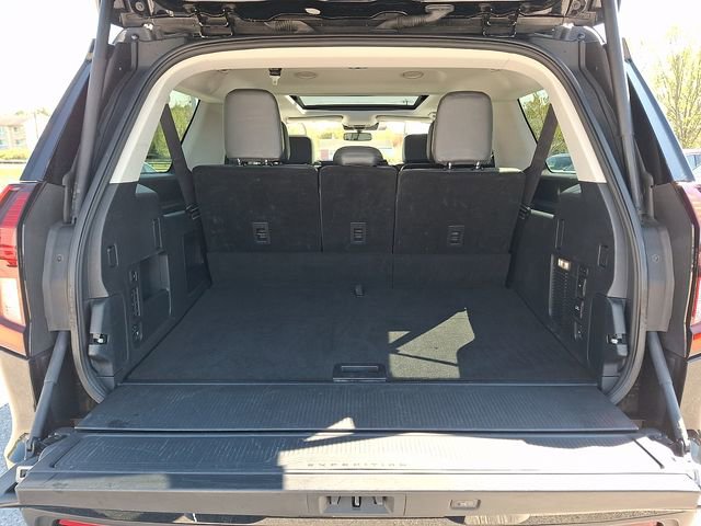 Used 2025 Ford Expedition Max Active image 32
