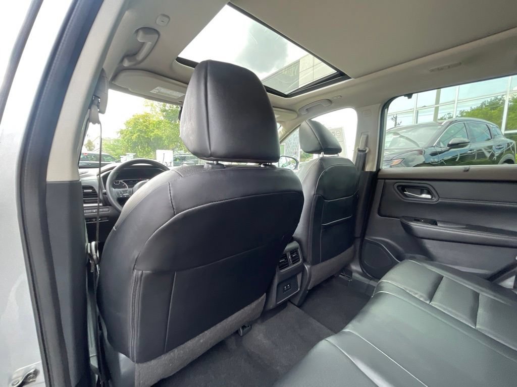 Certified 2023 Nissan Rogue SV w/ SV Premium B Package AWD/4WD image 20
