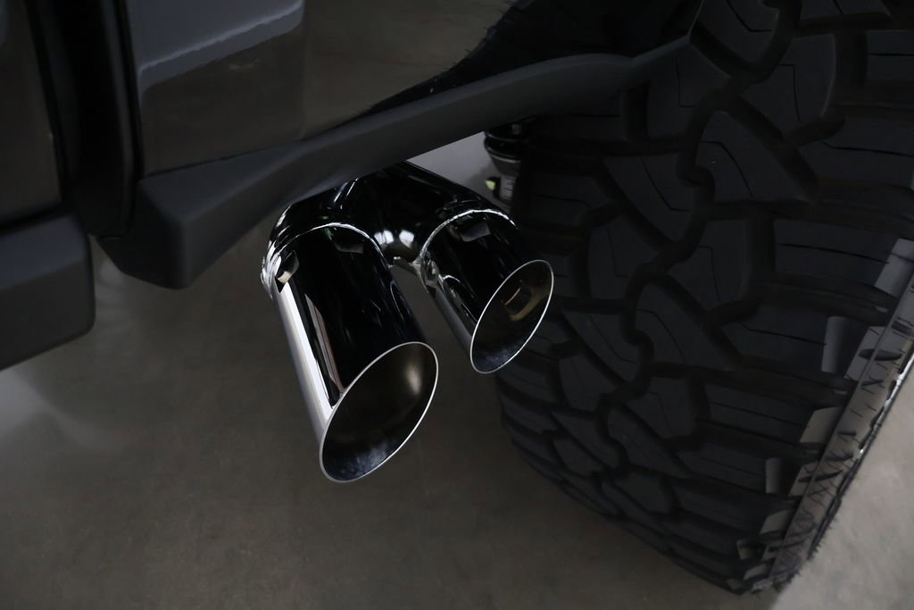 Used 2024 Ford F350 Limited w/ FX4 Off-Road Package image 97