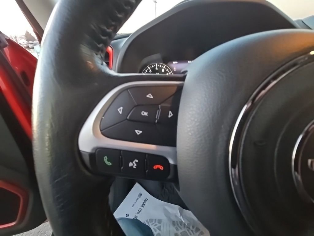 Used 2016 Jeep Renegade Trailhawk w/ Premium Trailhawk Package image 16