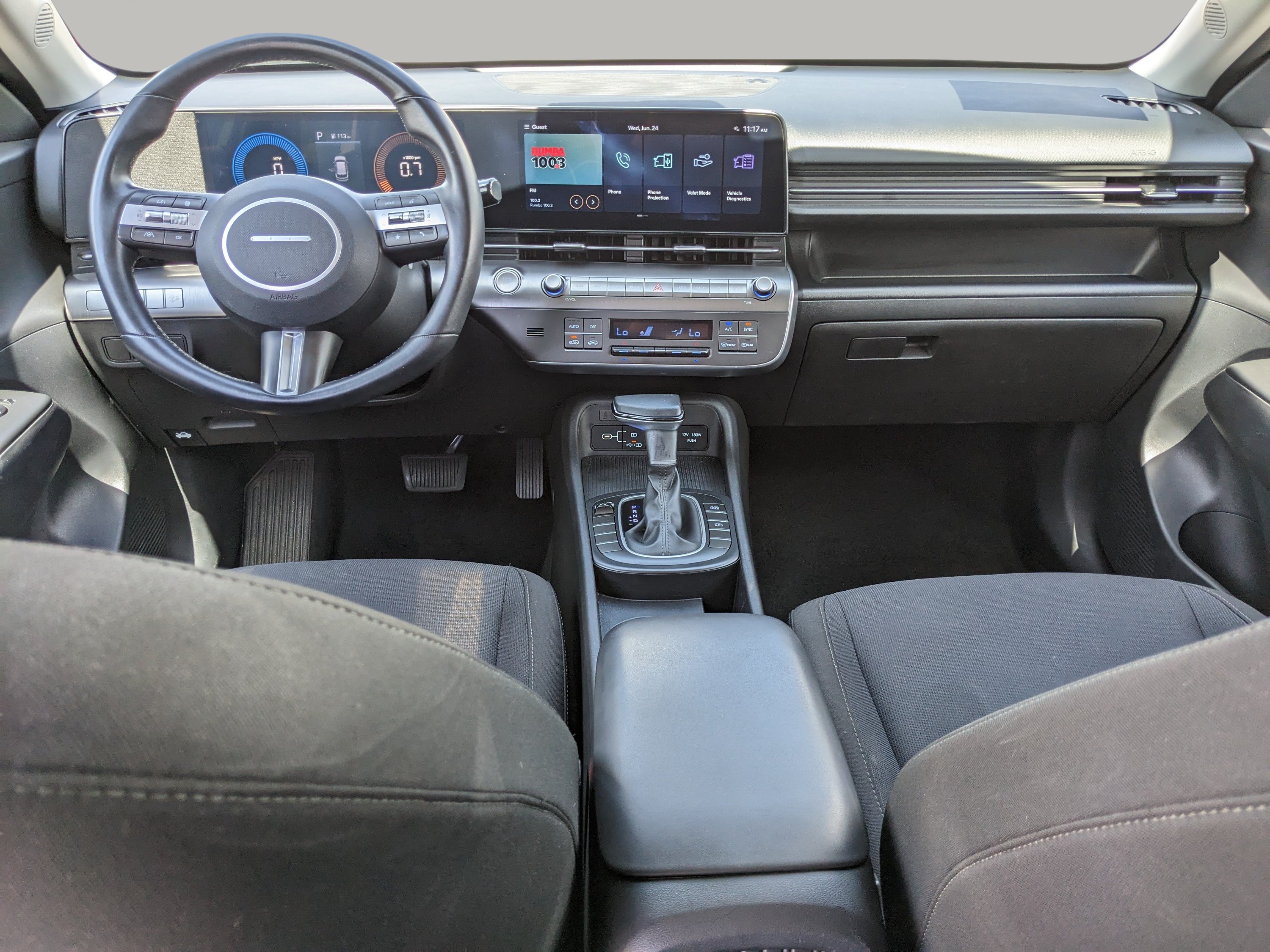 Used 2025 Hyundai Kona SEL FWD image 13