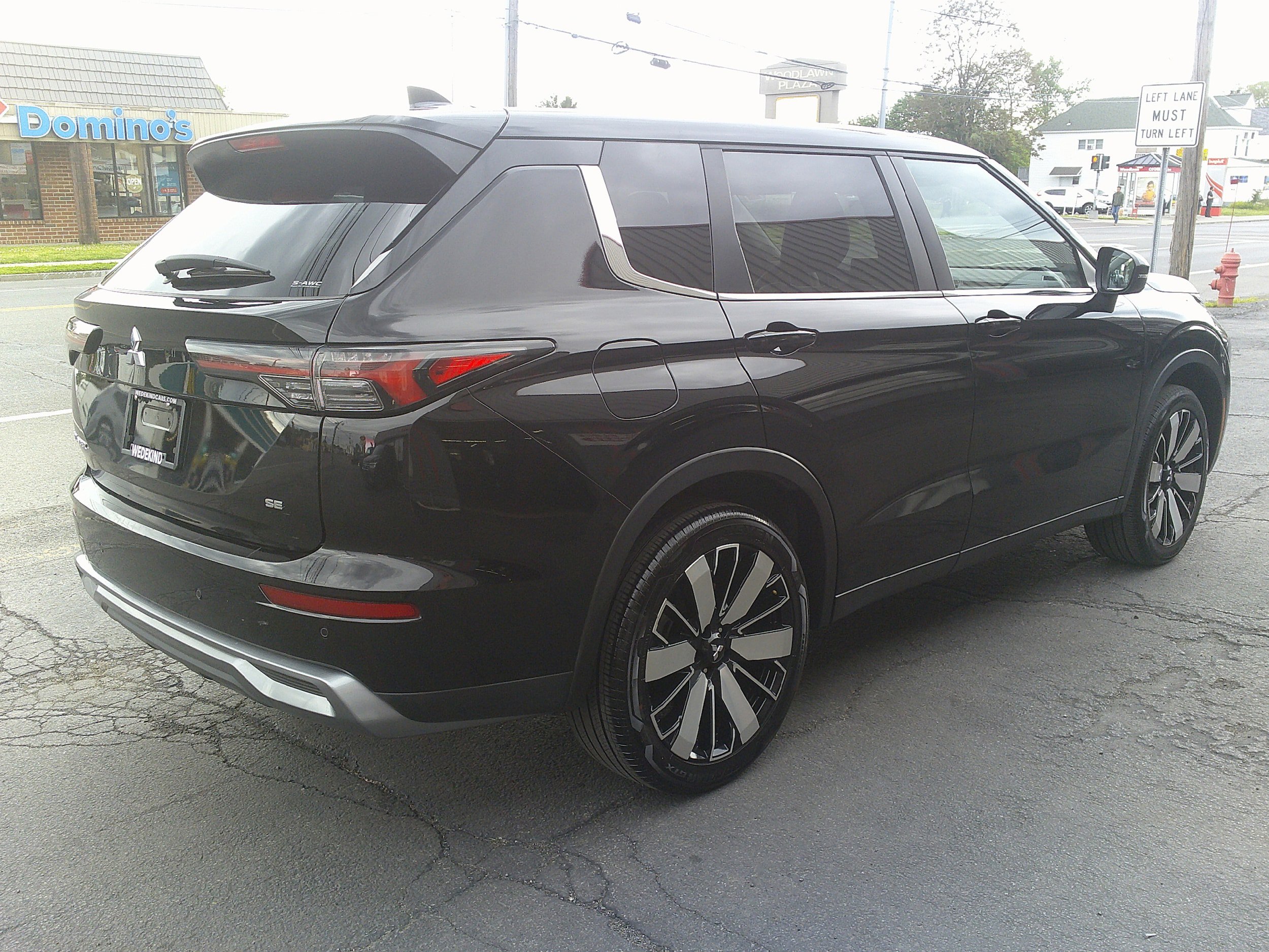 Used 2025 Mitsubishi Outlander AWD image 10
