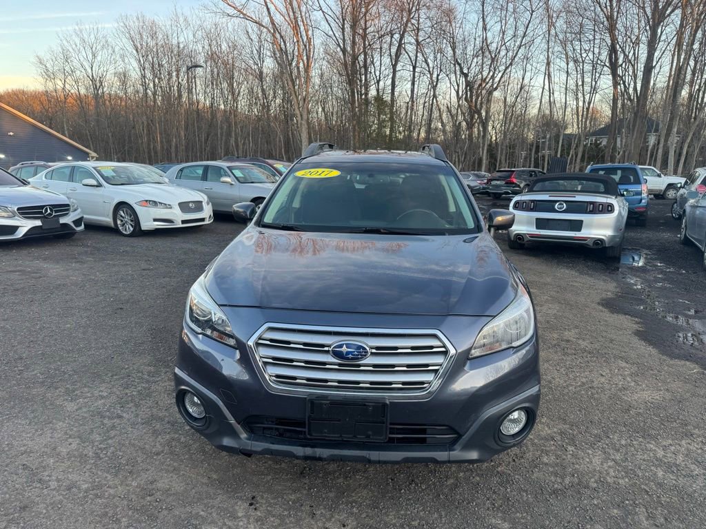 Used 2017 Subaru Outback 2.5i Premium image 2