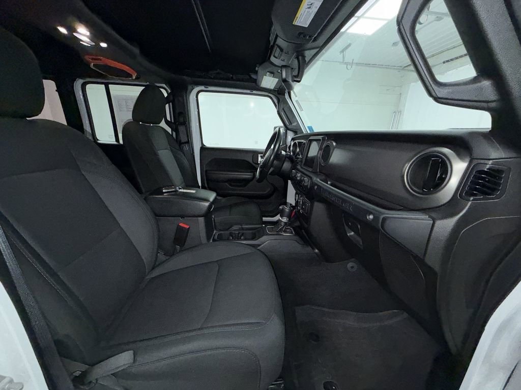Used 2022 Jeep Wrangler Unlimited Willys image 14