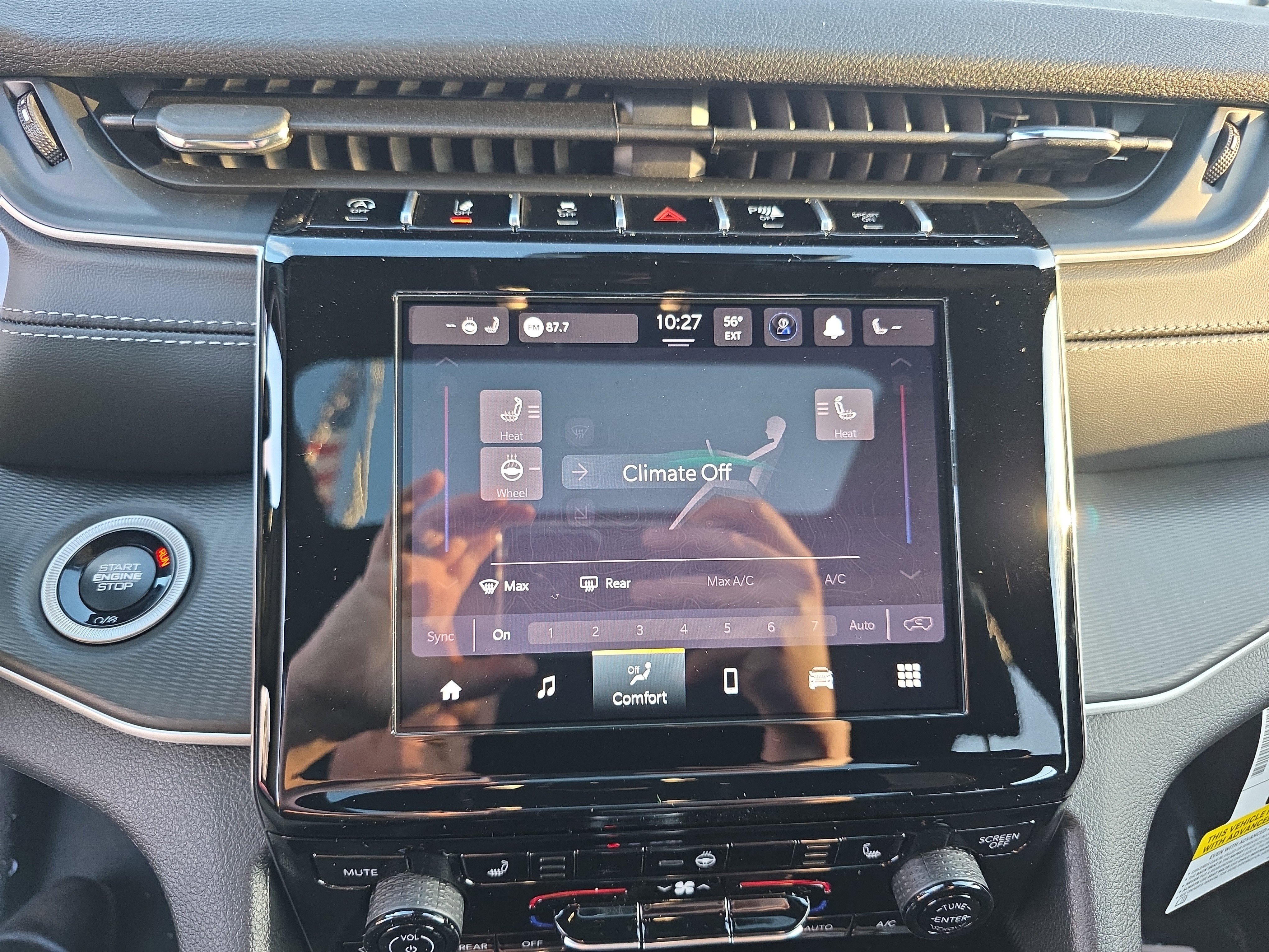 New 2025 Jeep Grand Cherokee Altitude image 5