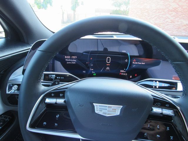 New 2025 Cadillac Lyriq Luxury RWD image 8