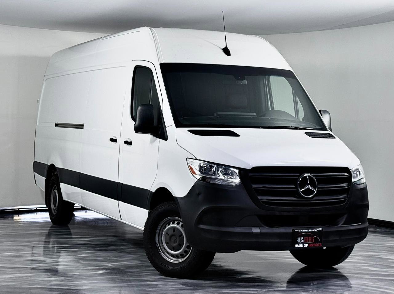 Used 2022 Mercedes-Benz Sprinter 2500 image 2