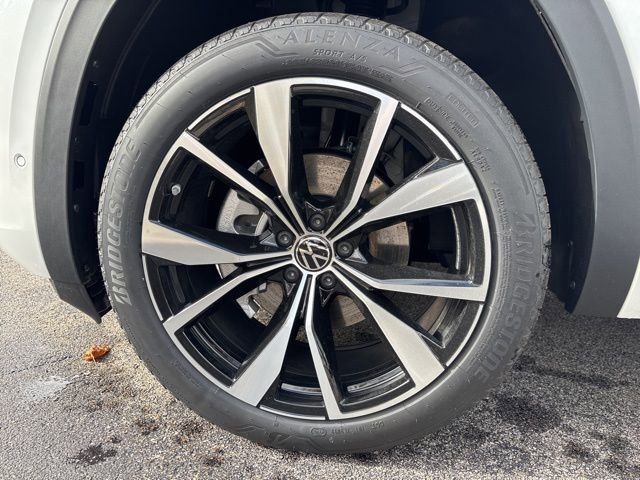 New 2026 Volkswagen Atlas SEL Premium R-Line image 18