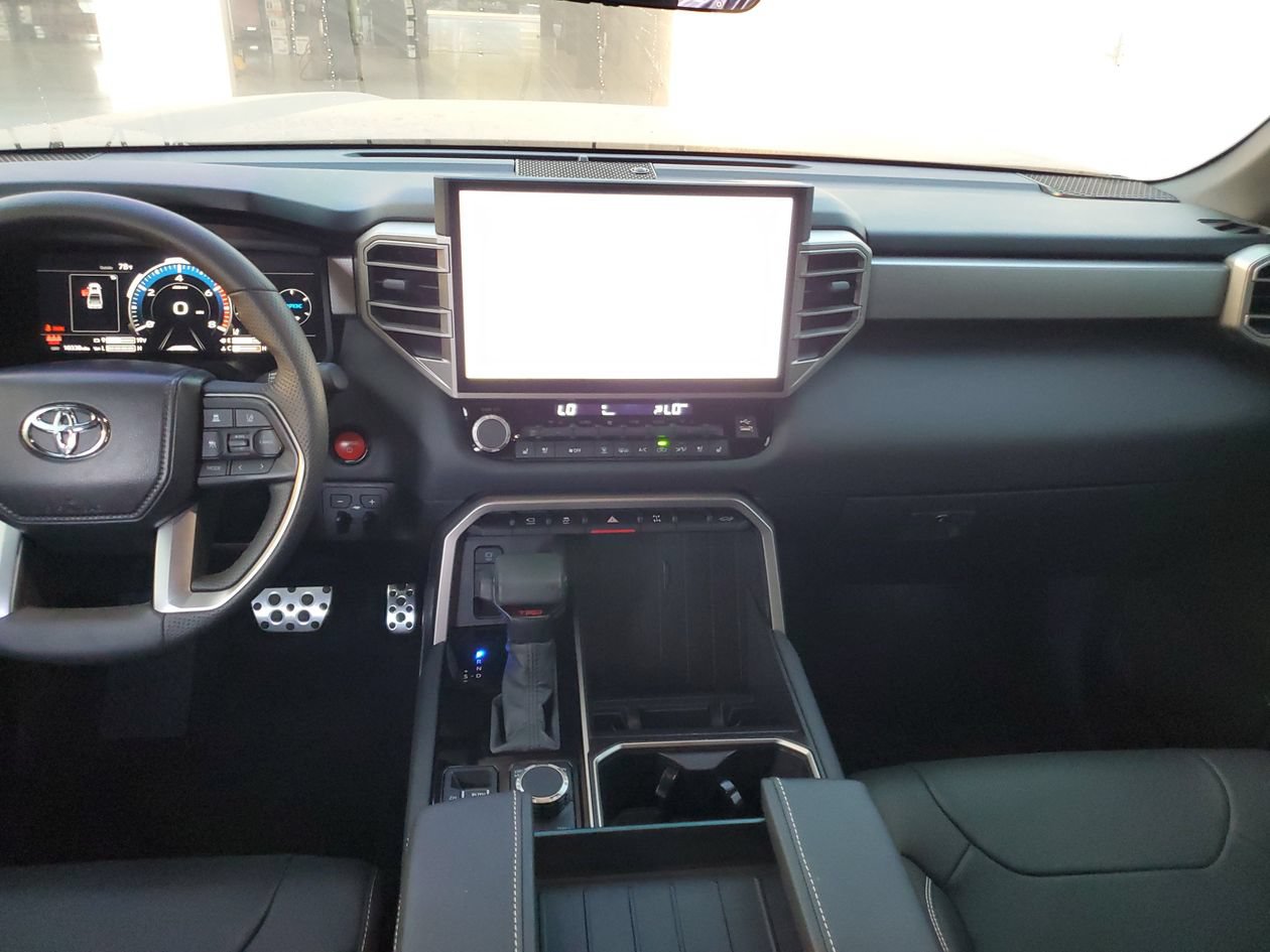 Used 2026 Toyota Tundra Limited w/ TRD Off-Road Package AWD/4WD image 15