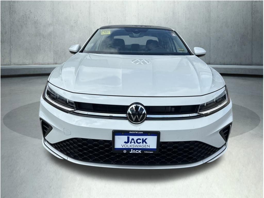 New 2025 Volkswagen Jetta SE image 9