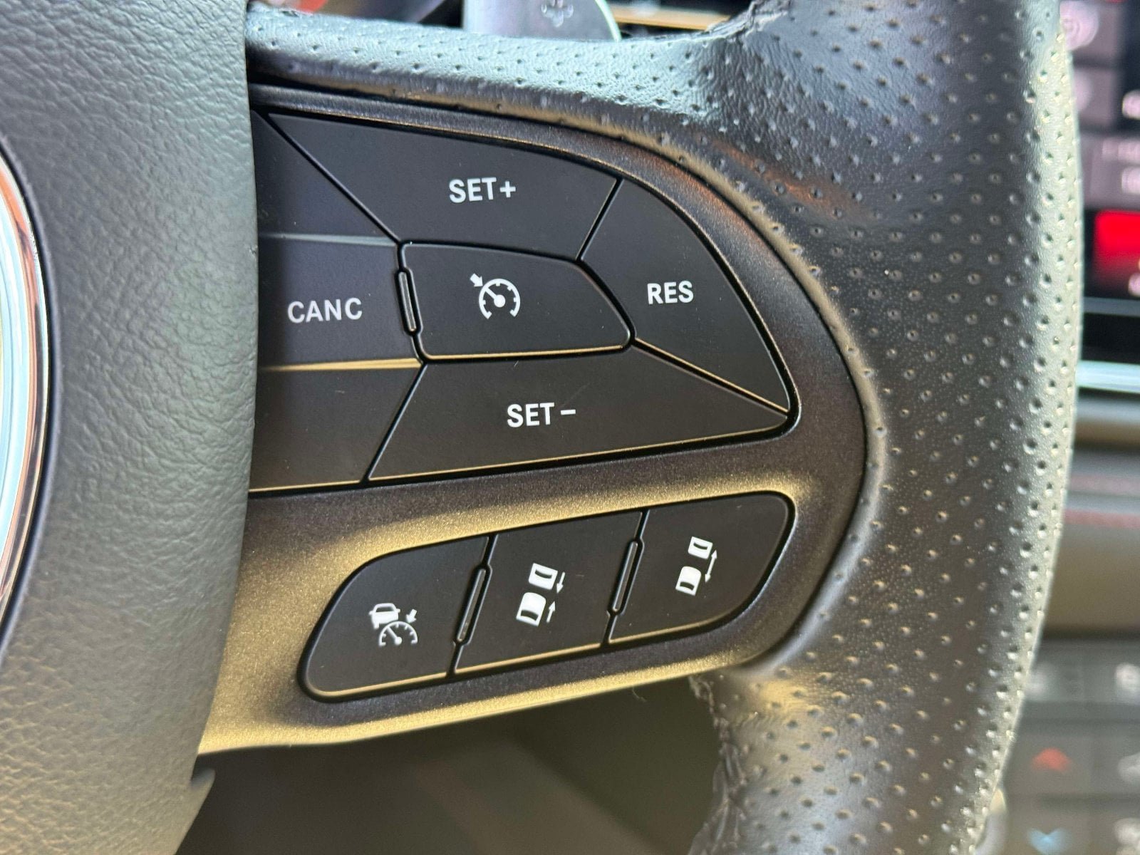 Used 2025 Dodge Durango GT AWD/4WD image 21
