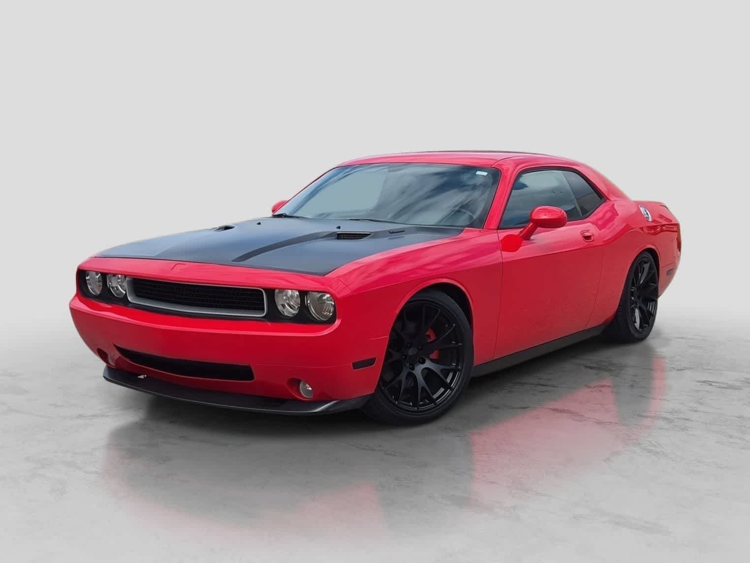 Used 2009 Dodge Challenger R/T RWD image 1