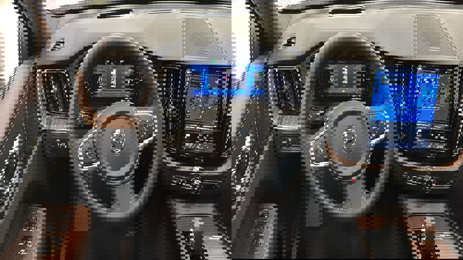 Used 2022 Volvo XC60 T8 Inscription Expression w/ Advanced Package image 12