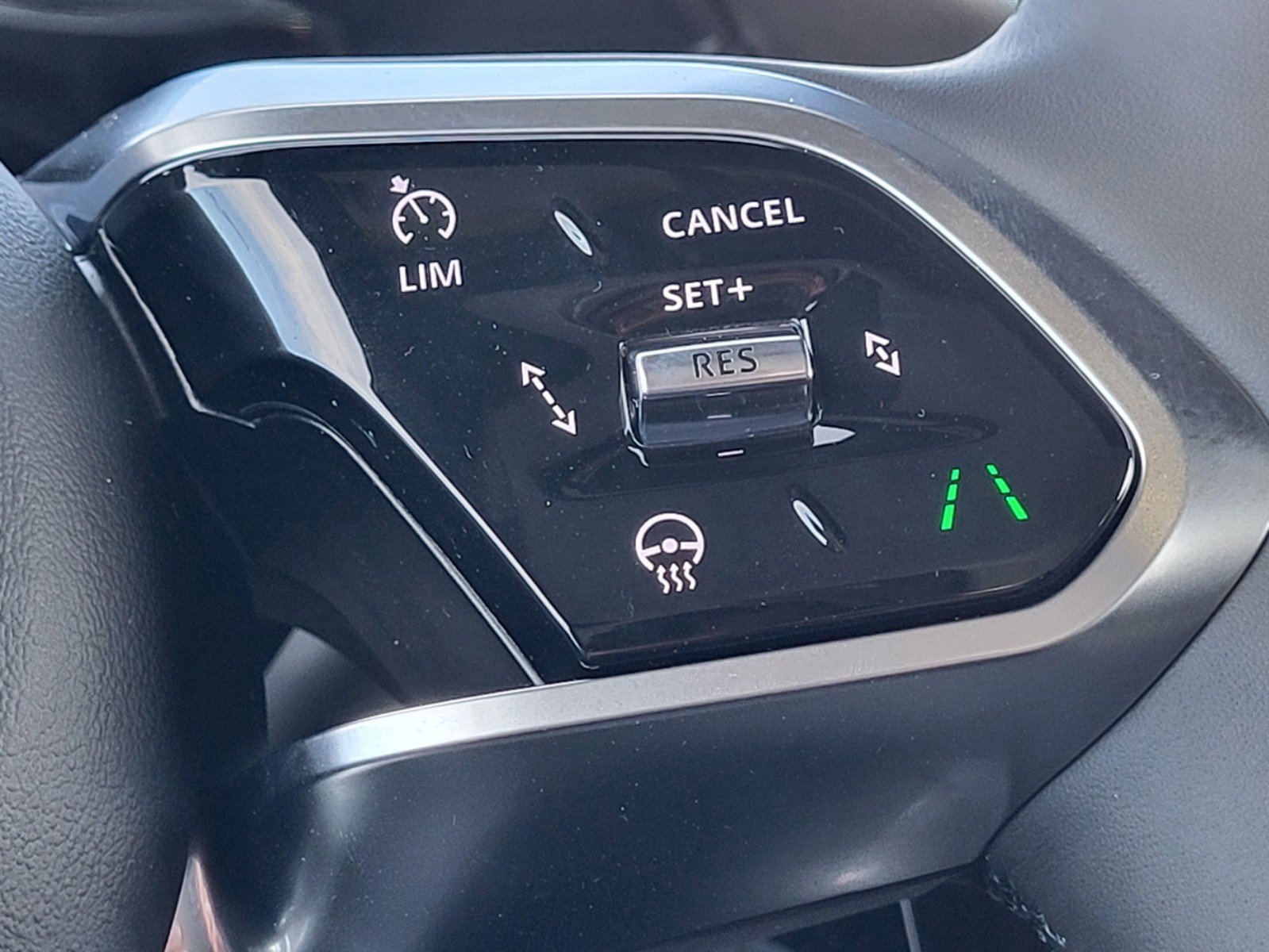 New 2024 Jaguar I-PACE R-Dynamic HSE image 29