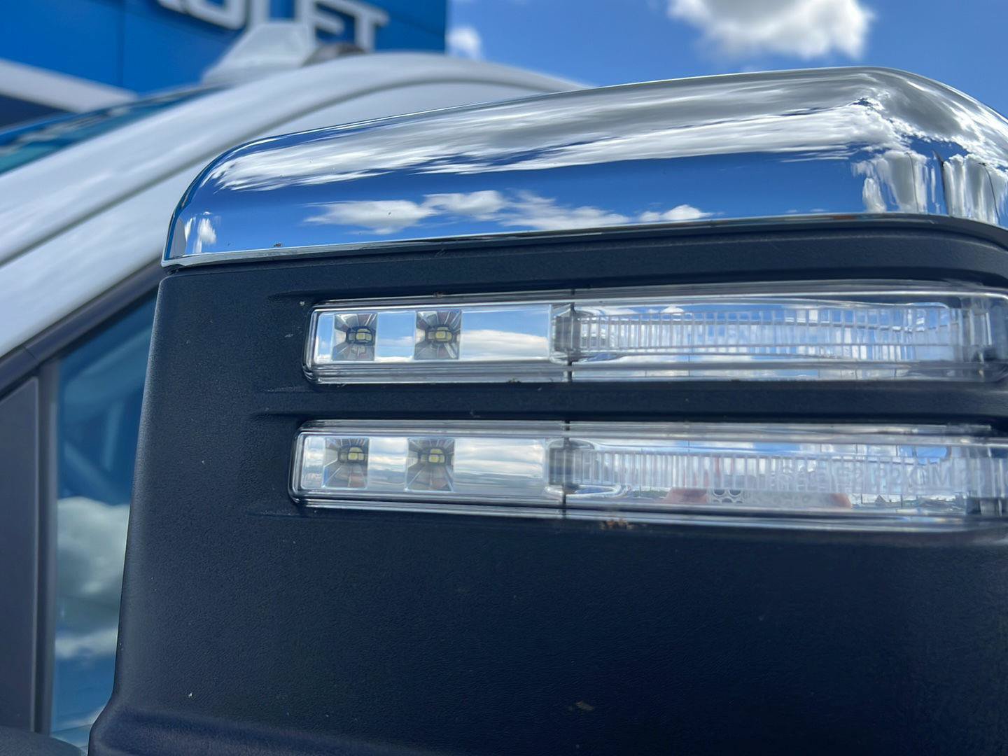 Used 2024 Chevrolet Silverado 2500 LTZ w/ LTZ Plus Package AWD/4WD image 5