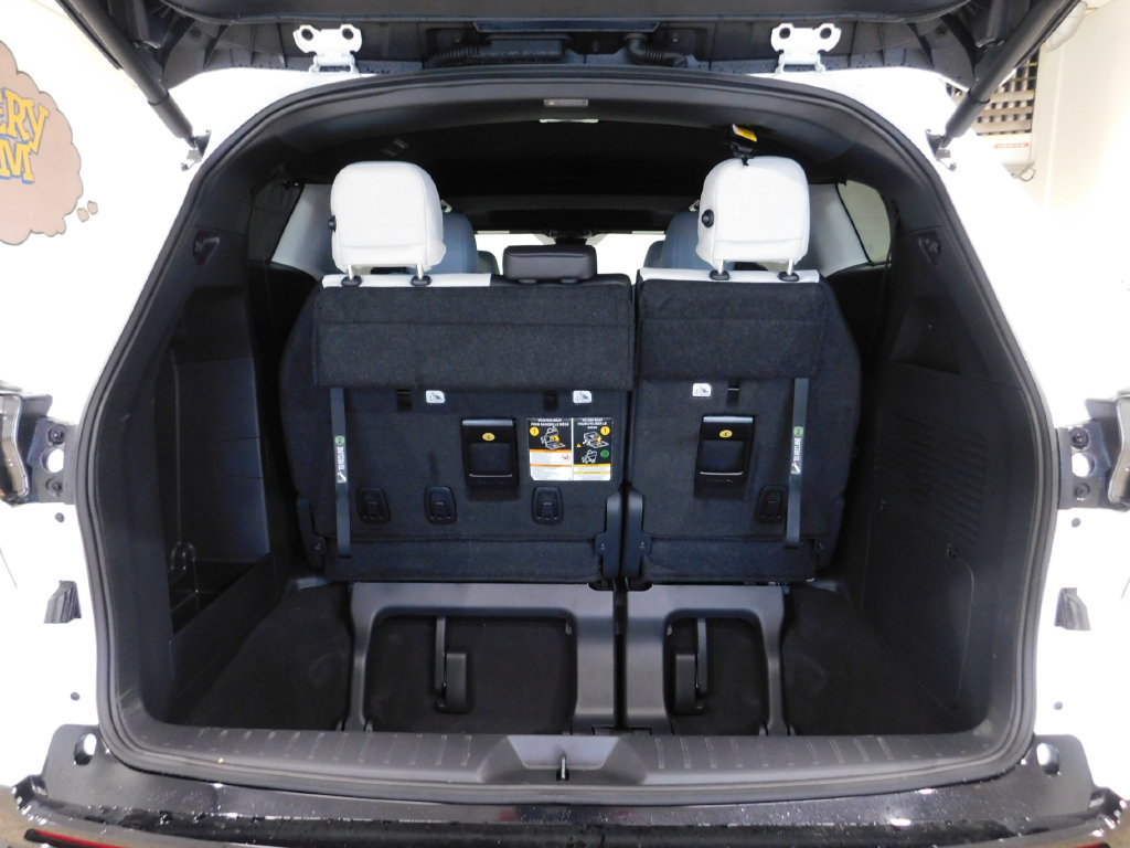 Used 2026 Toyota Sienna XSE AWD/4WD image 57