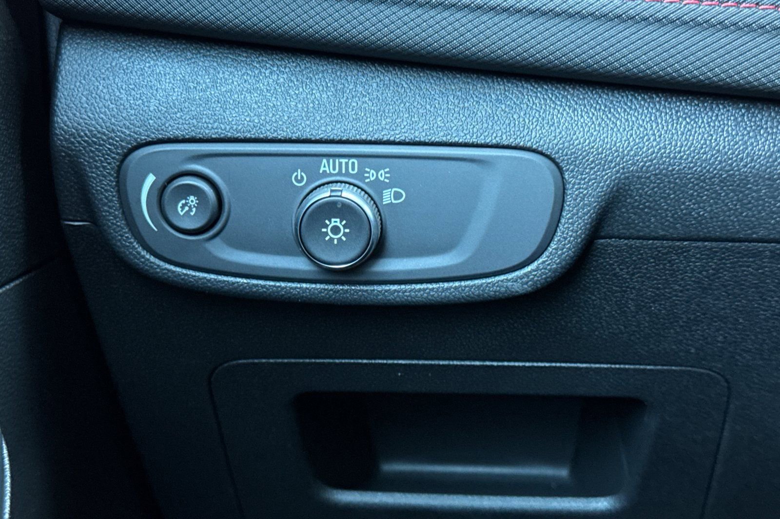 Used 2026 Chevrolet TrailBlazer RS w/ Convenience Package image 30