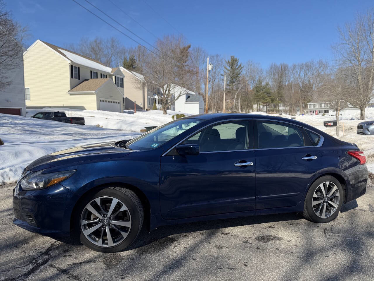 Used 2016 Nissan Altima 2.5 SR image 3