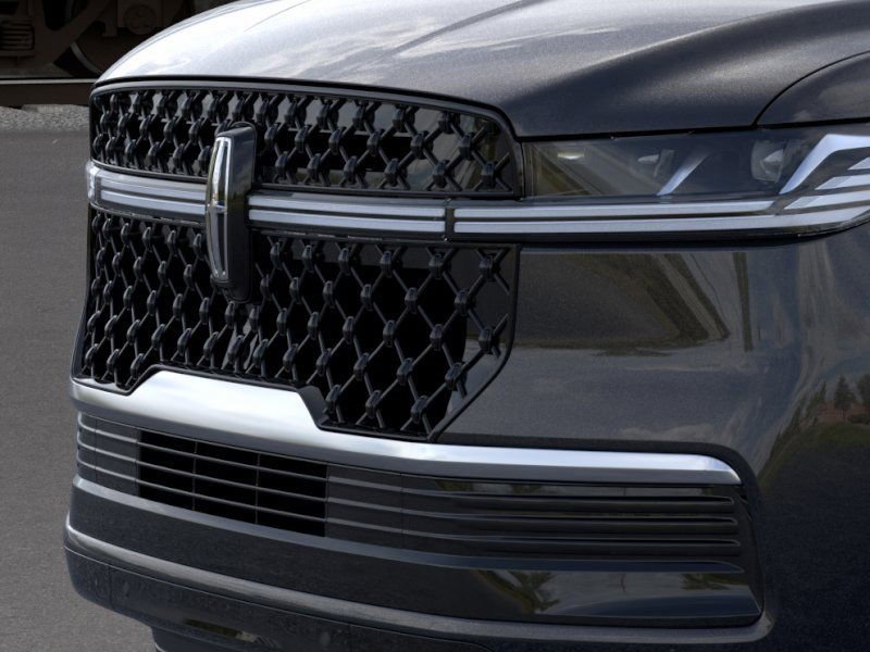 New 2025 Lincoln Navigator Reserve w/ Jet Appearance Package image 17