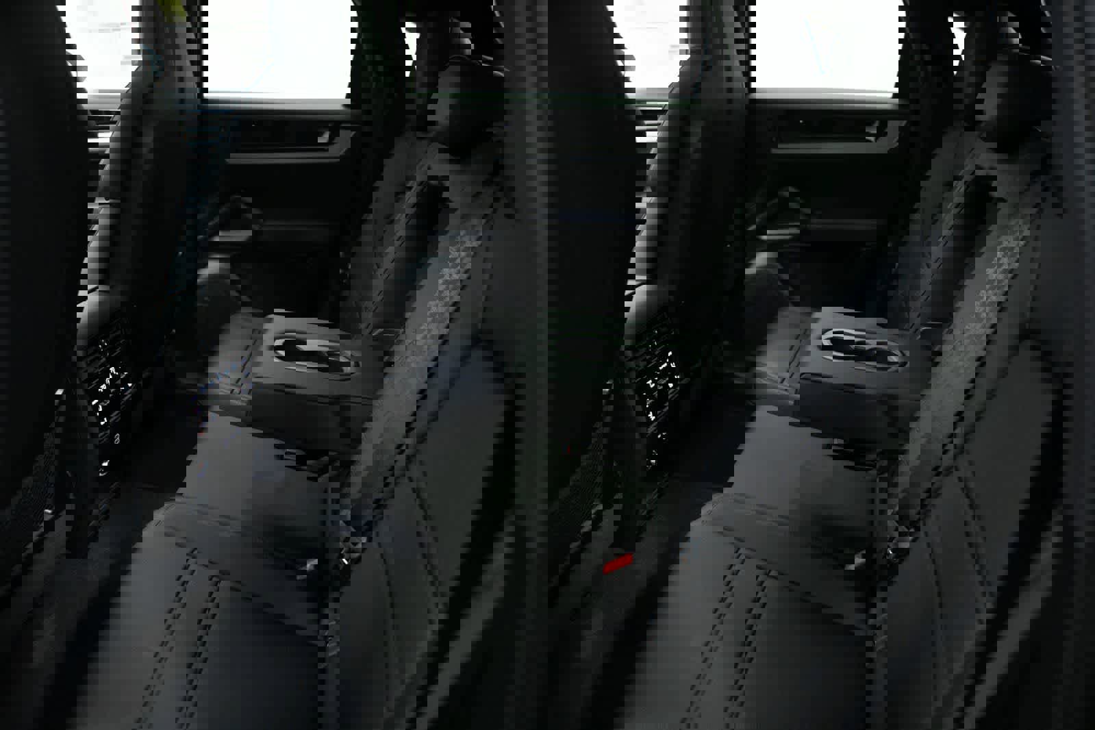 New 2026 Porsche Cayenne S image 29