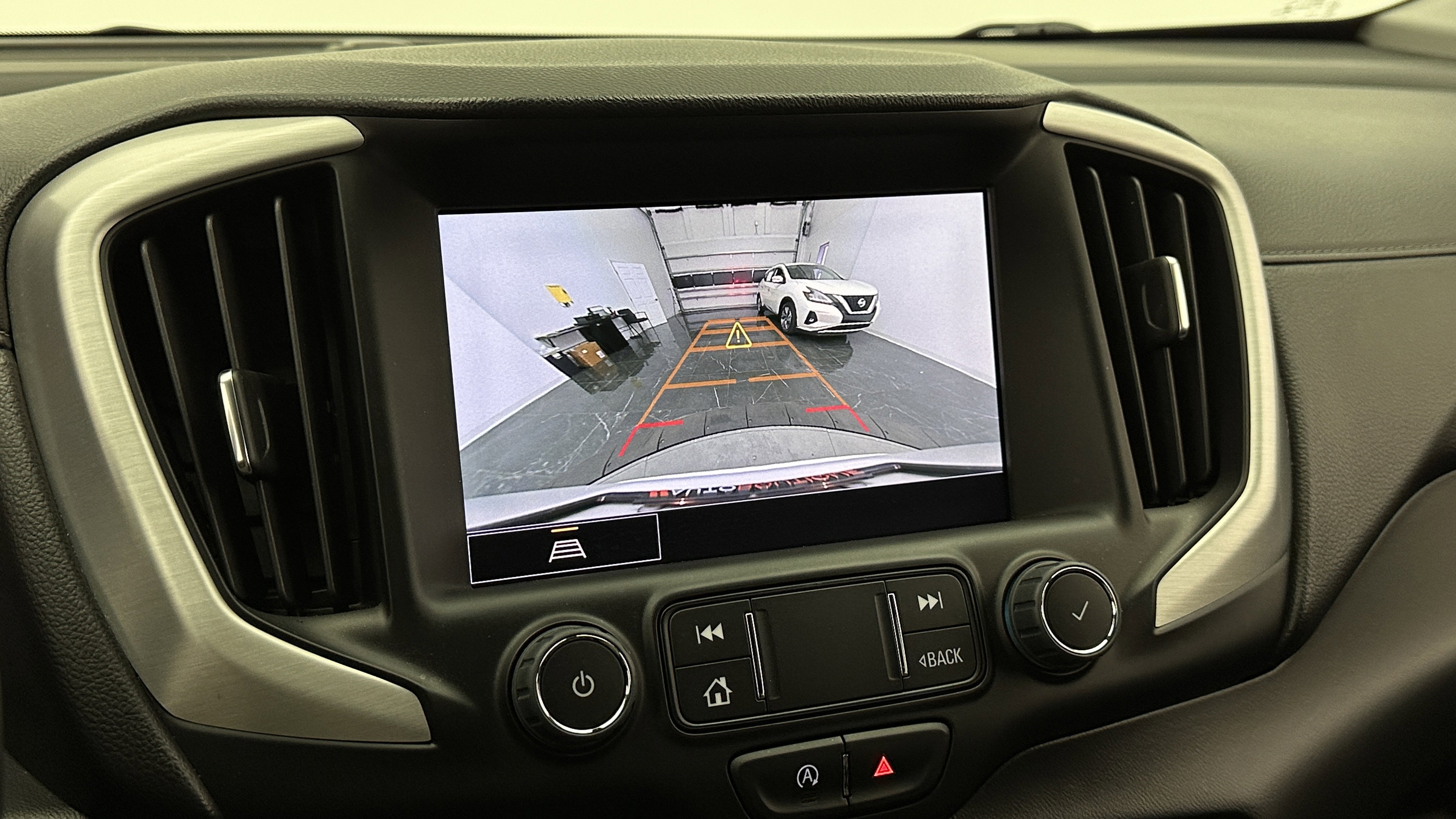 Used 2022 GMC Terrain SLT image 25