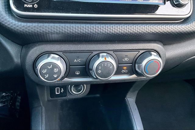 Used 2024 Nissan Kicks S image 31