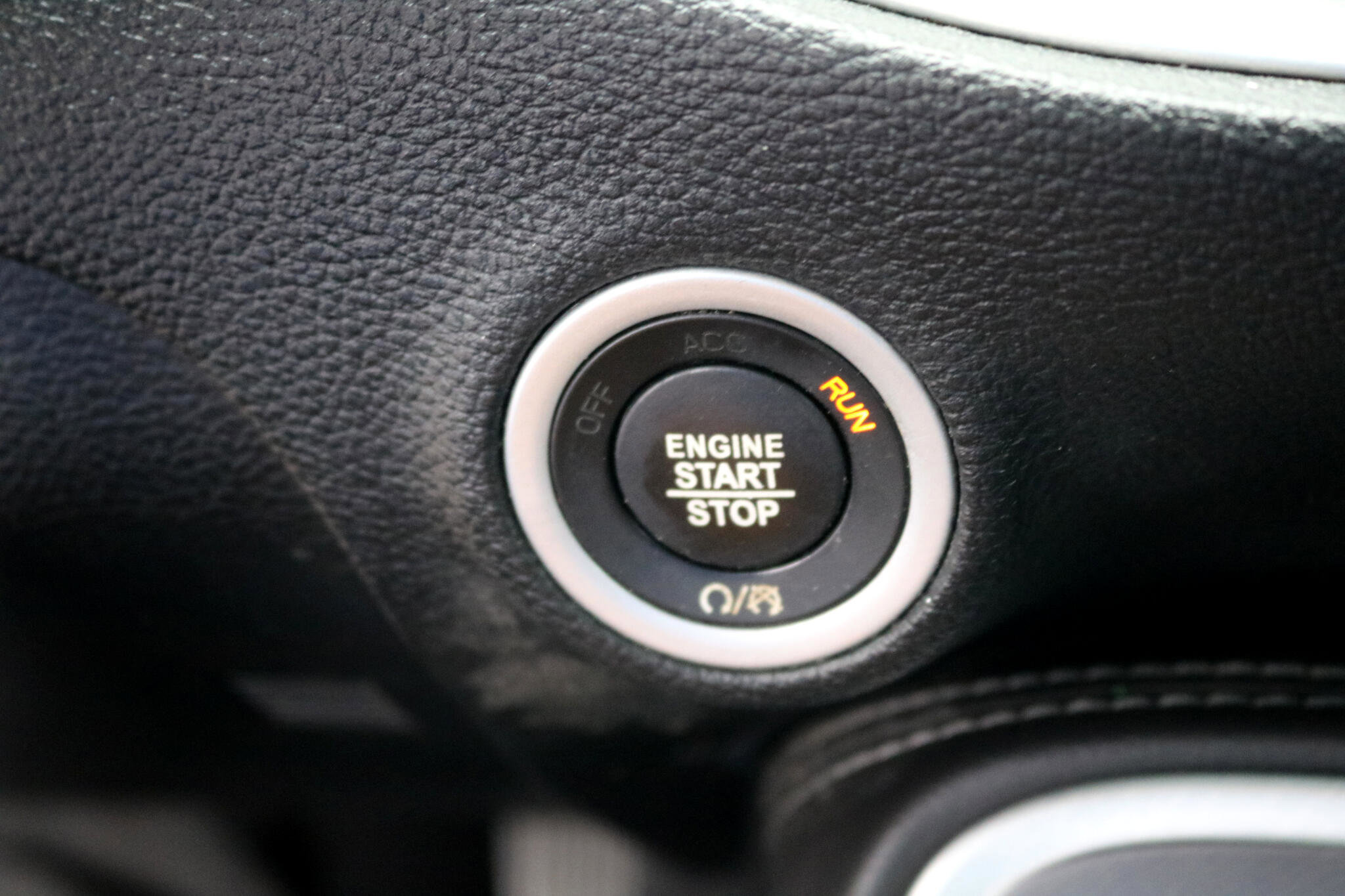 Used 2020 Dodge Challenger R/T image 18