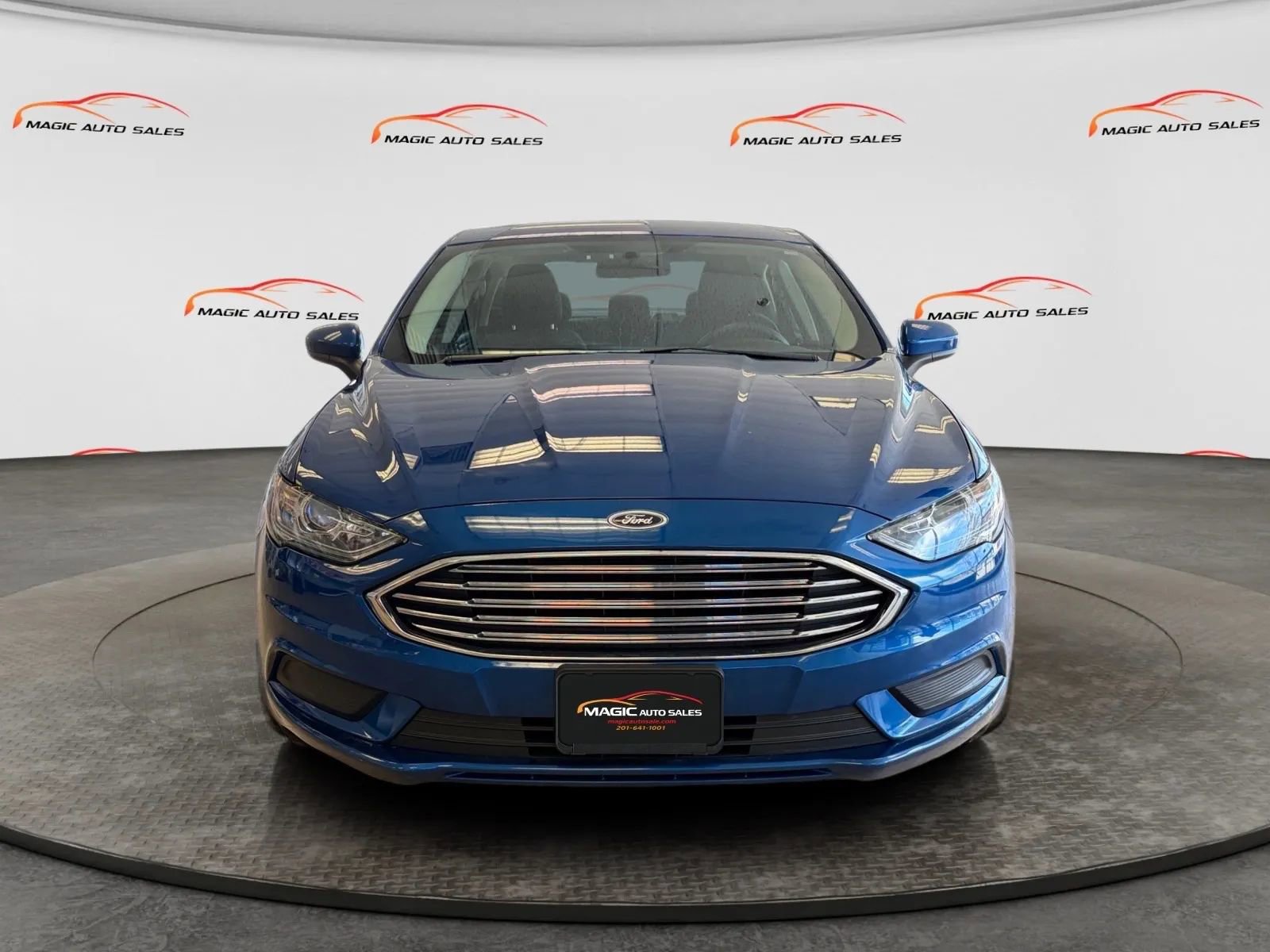 Used 2017 Ford Fusion SE w/ Fusion SE Technology Package image 38
