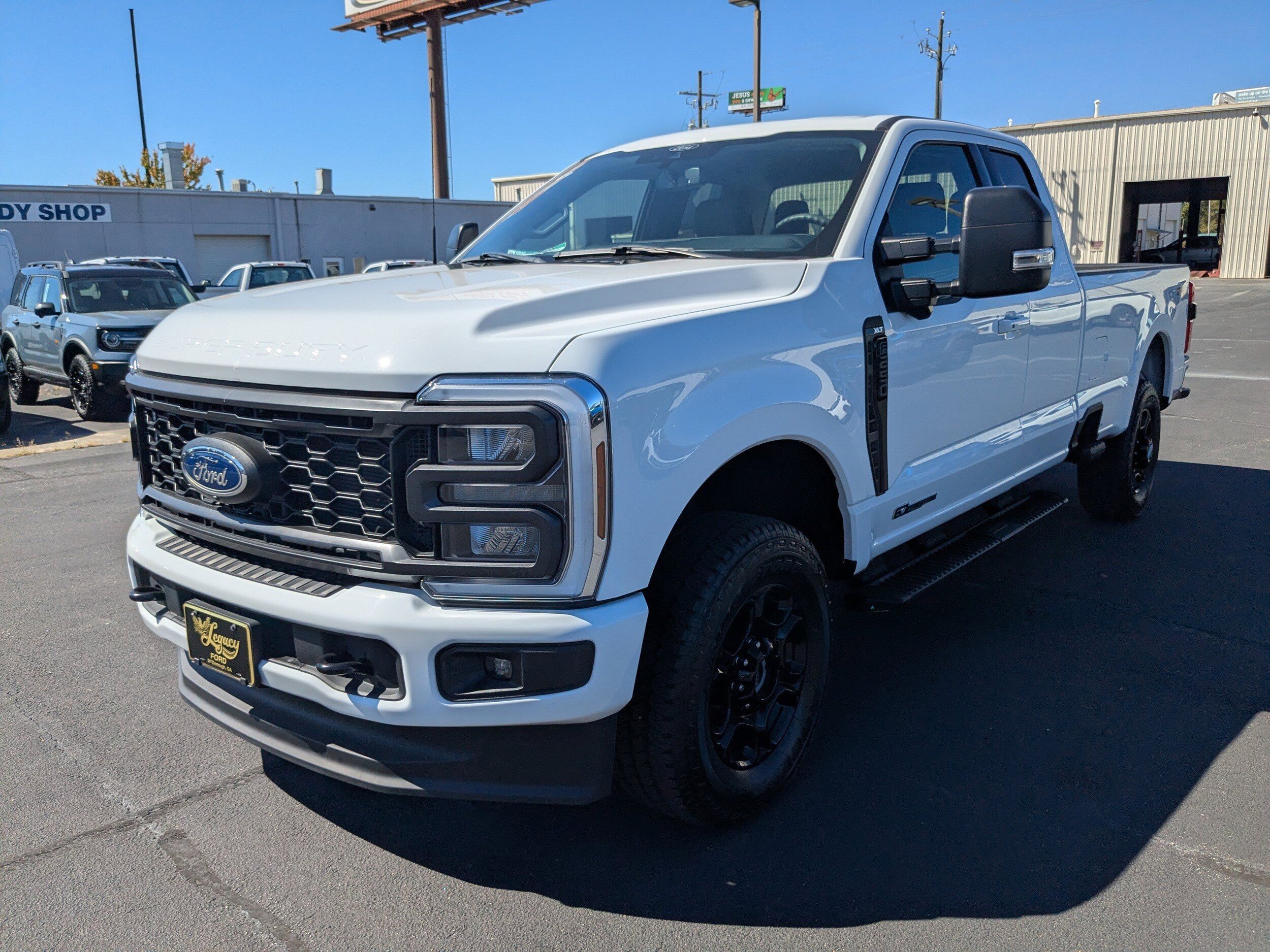 New 2024 Ford F250 XLT w/ XLT Premium Package AWD/4WD image 4