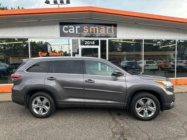 Used 2016 Toyota Highlander Limited Platinum w/ Four Season Floor Mat Package AWD/4WD image 8