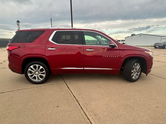 Used 2020 Chevrolet Traverse Premier FWD image 8