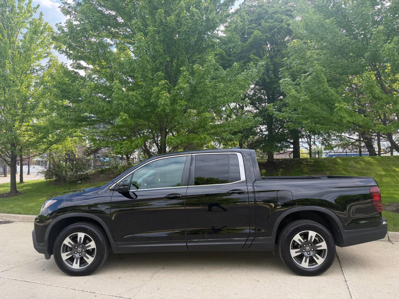Used 2017 Honda Ridgeline RTL-T image 11