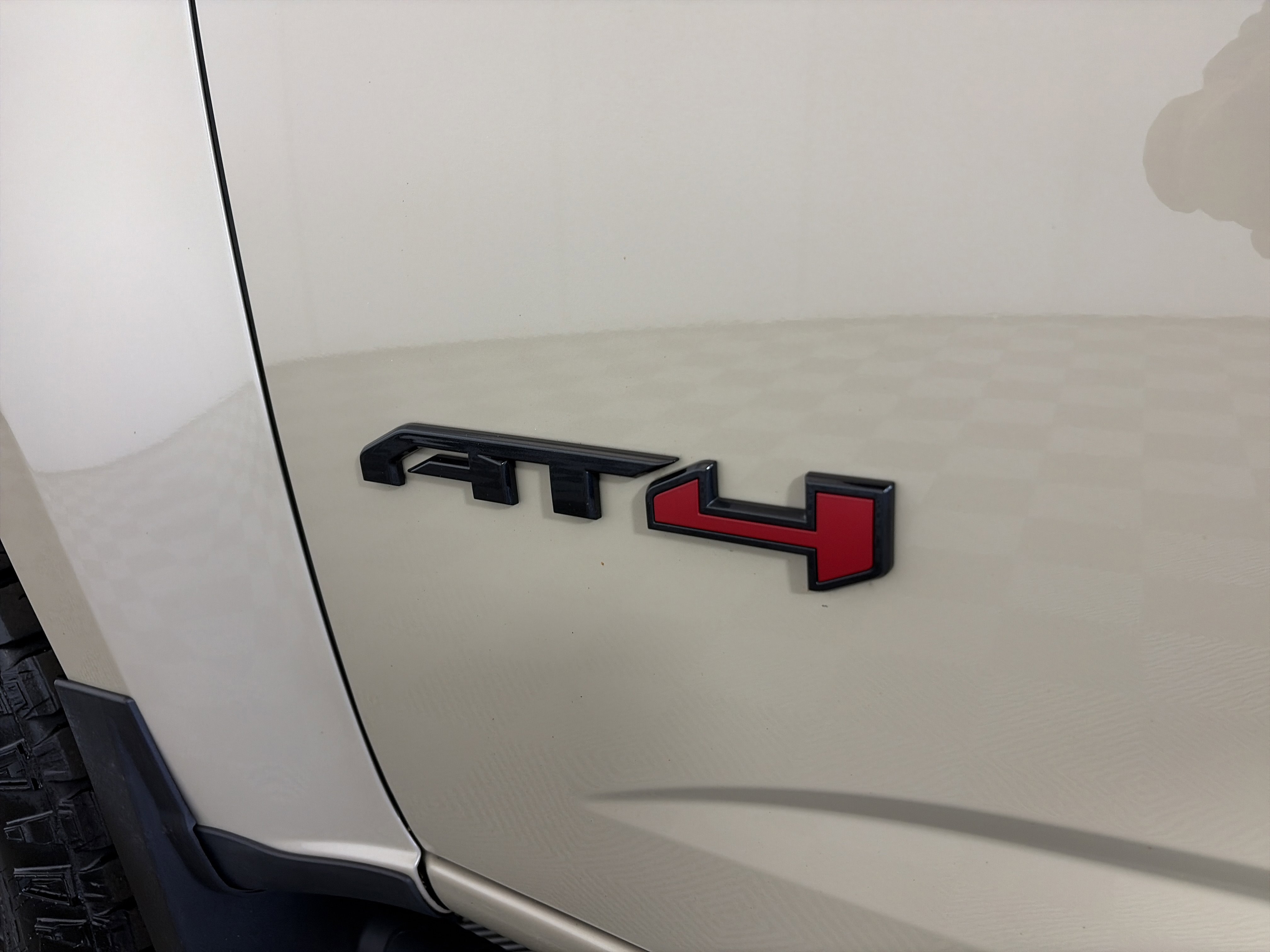 Certified 2022 GMC Canyon AT4 image 18