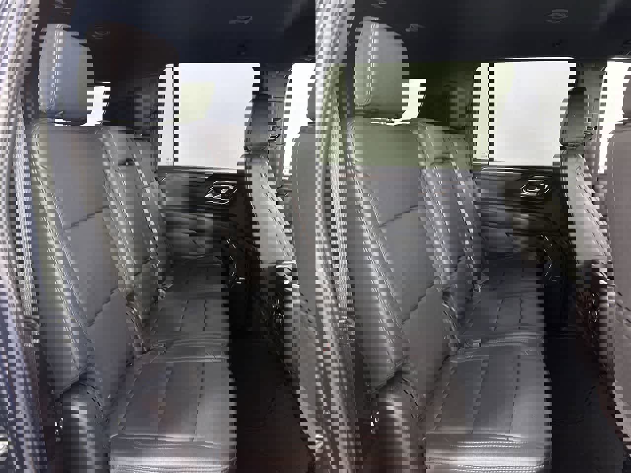 Used 2024 Chevrolet Suburban LT image 21