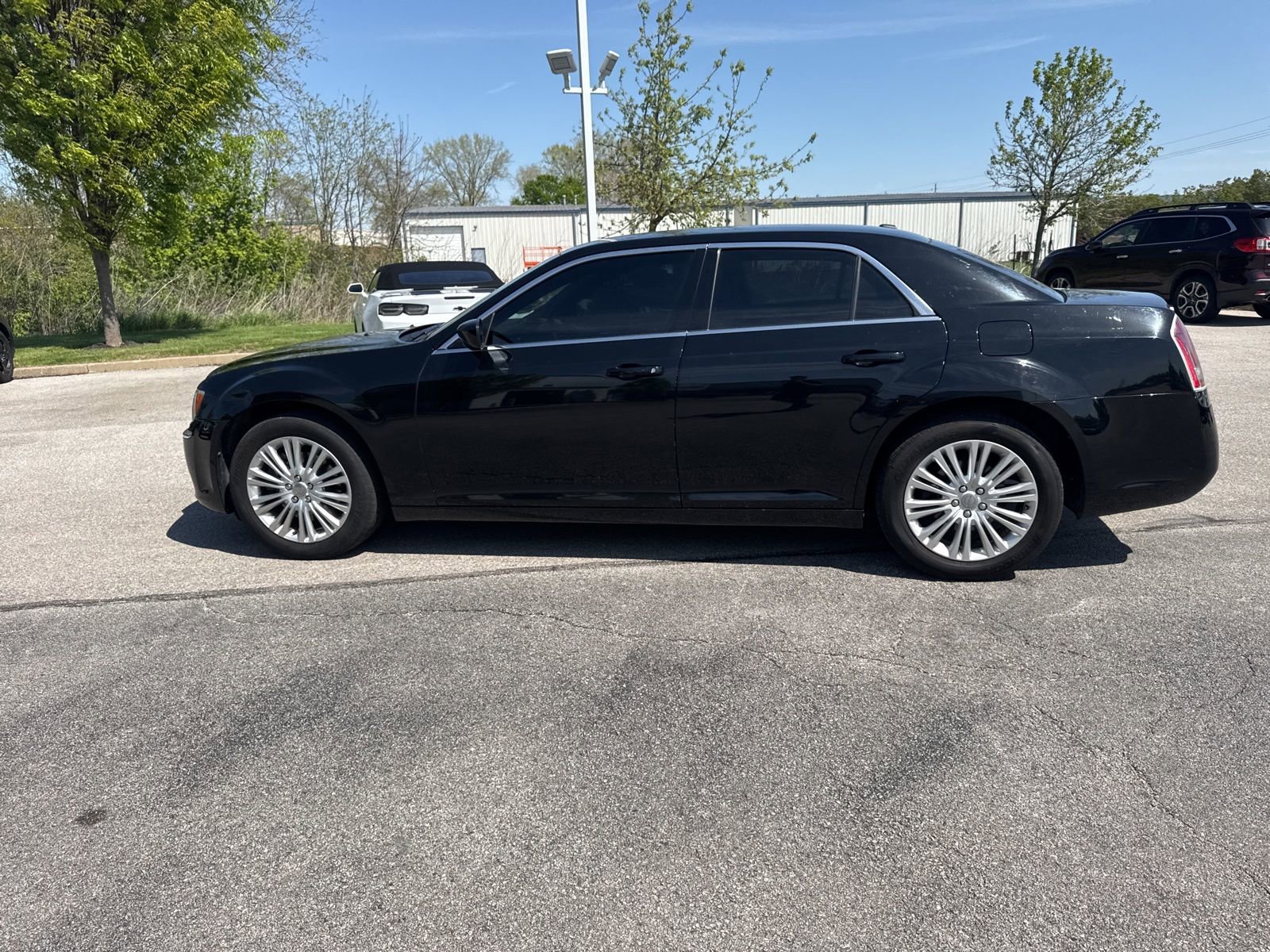 Used 2014 Chrysler 300 AWD image 14