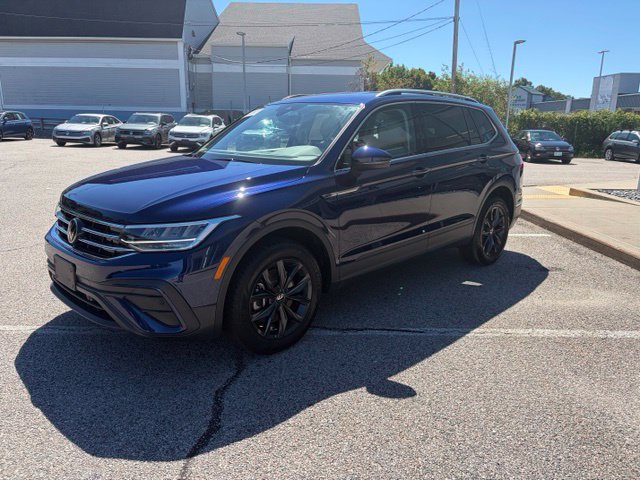 Certified 2024 Volkswagen Tiguan SE AWD/4WD image 8