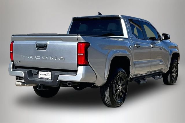 Used 2025 Toyota Tacoma SR5 image 5