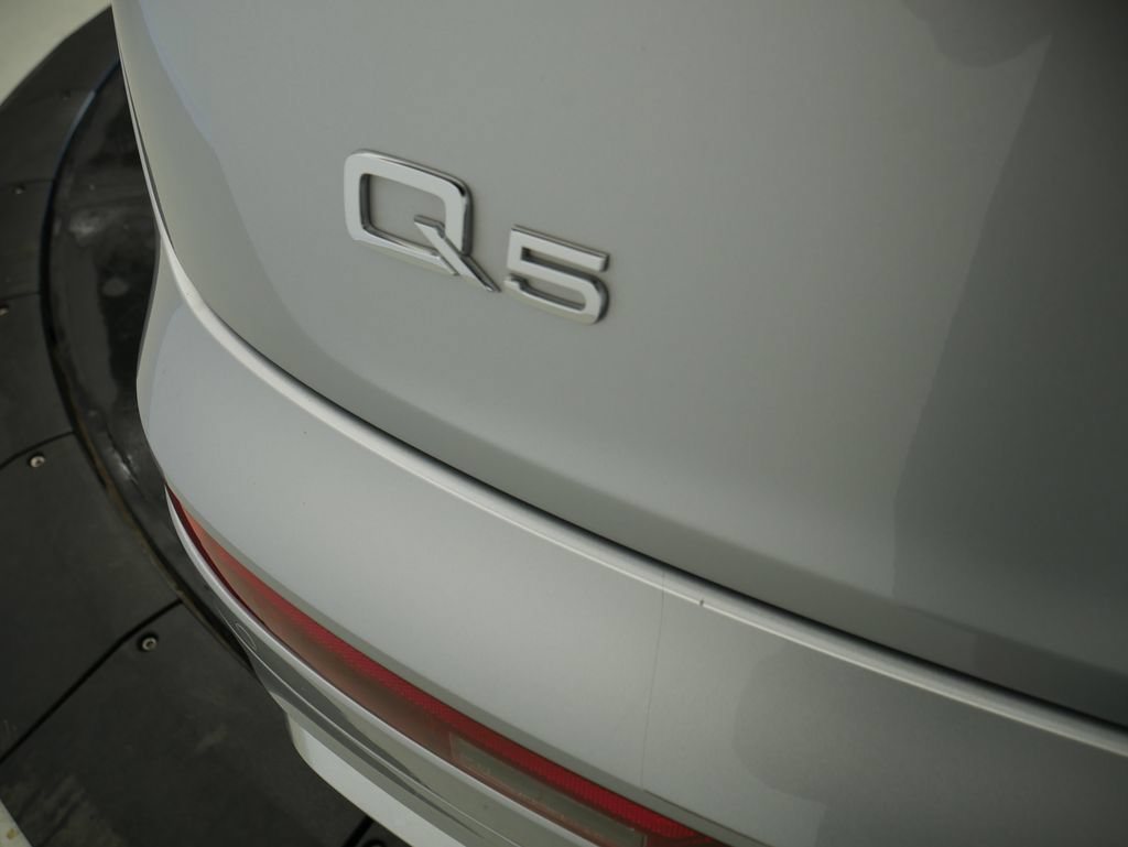 Certified 2023 Audi Q5 2.0T Premium w/ Convenience Package AWD/4WD image 12