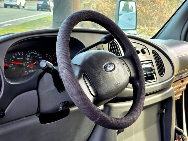 Used 2007 Ford E-350 and Econoline 350 Super Duty image 11