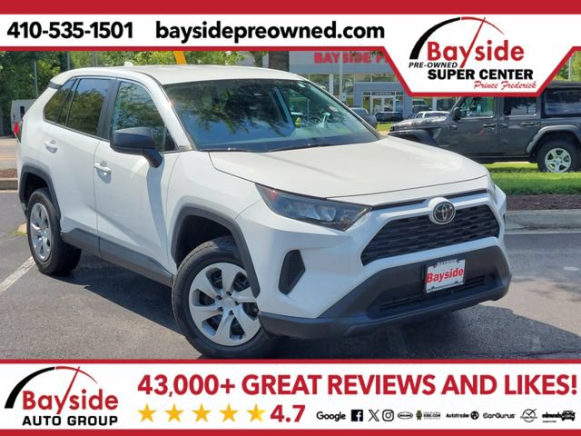 Certified 2022 Toyota RAV4 LE AWD/4WD image 1
