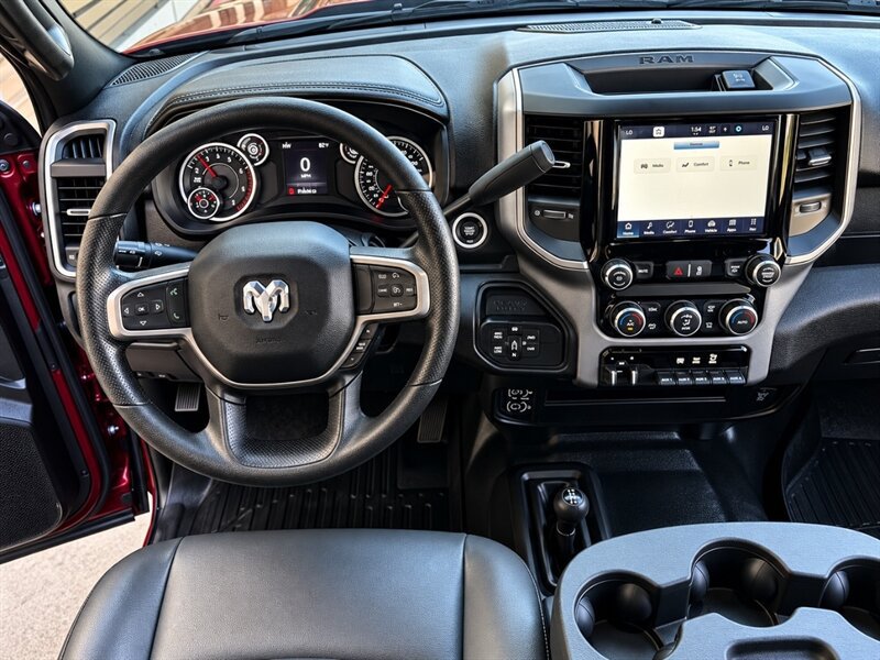 Used 2024 RAM 2500 Tradesman w/ Chrome Appearance Group AWD/4WD image 12
