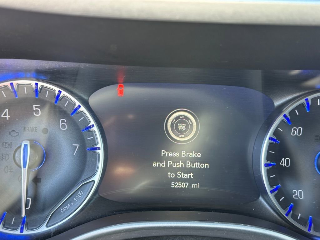 Used 2025 Chrysler Pacifica Select FWD image 26