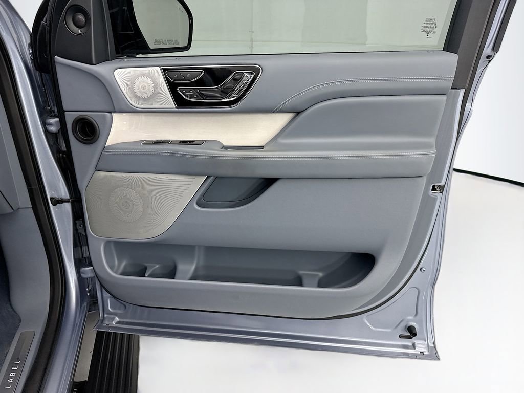 Used 2023 Lincoln Navigator L Black Label image 24