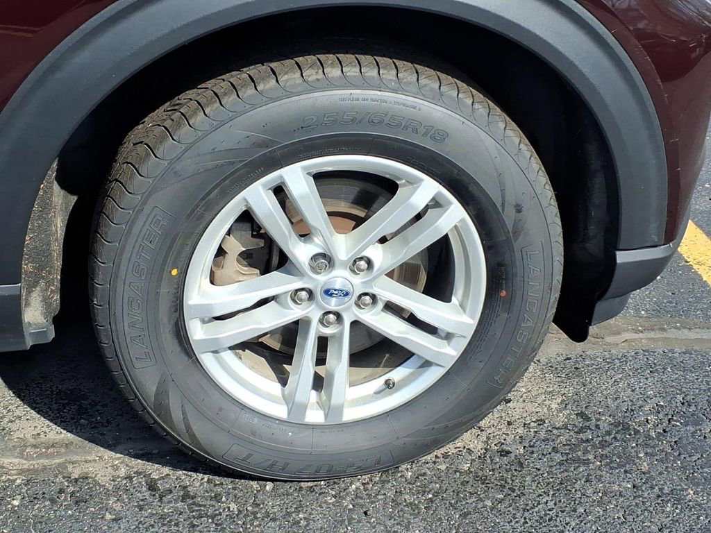 Used 2023 Ford Explorer XLT w/ Equipment Group 202A AWD/4WD image 6